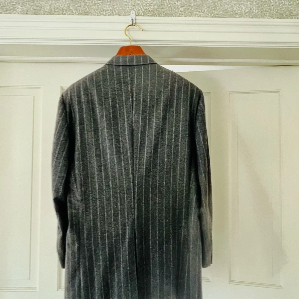 Gieves & Hawkes Saville Row gray pinstripe wool jacket 42L